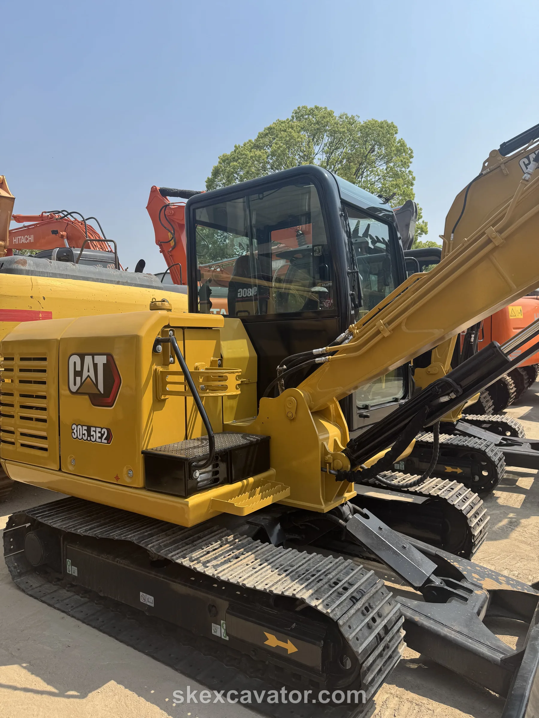 Used CAT 305.5E Mini Excavator for sale - photo 2