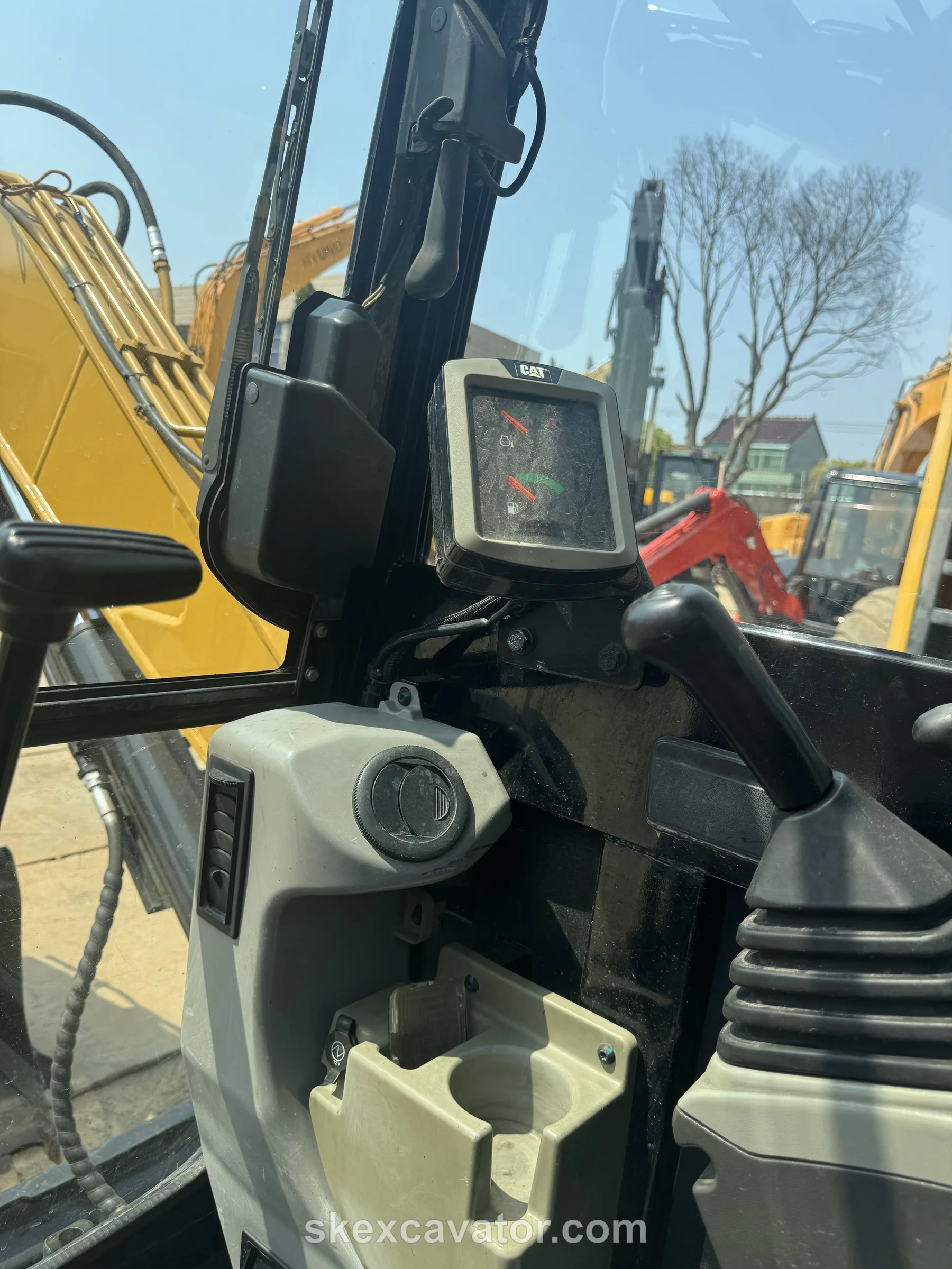 Used CAT 305.5E Mini Excavator for sale - photo 6